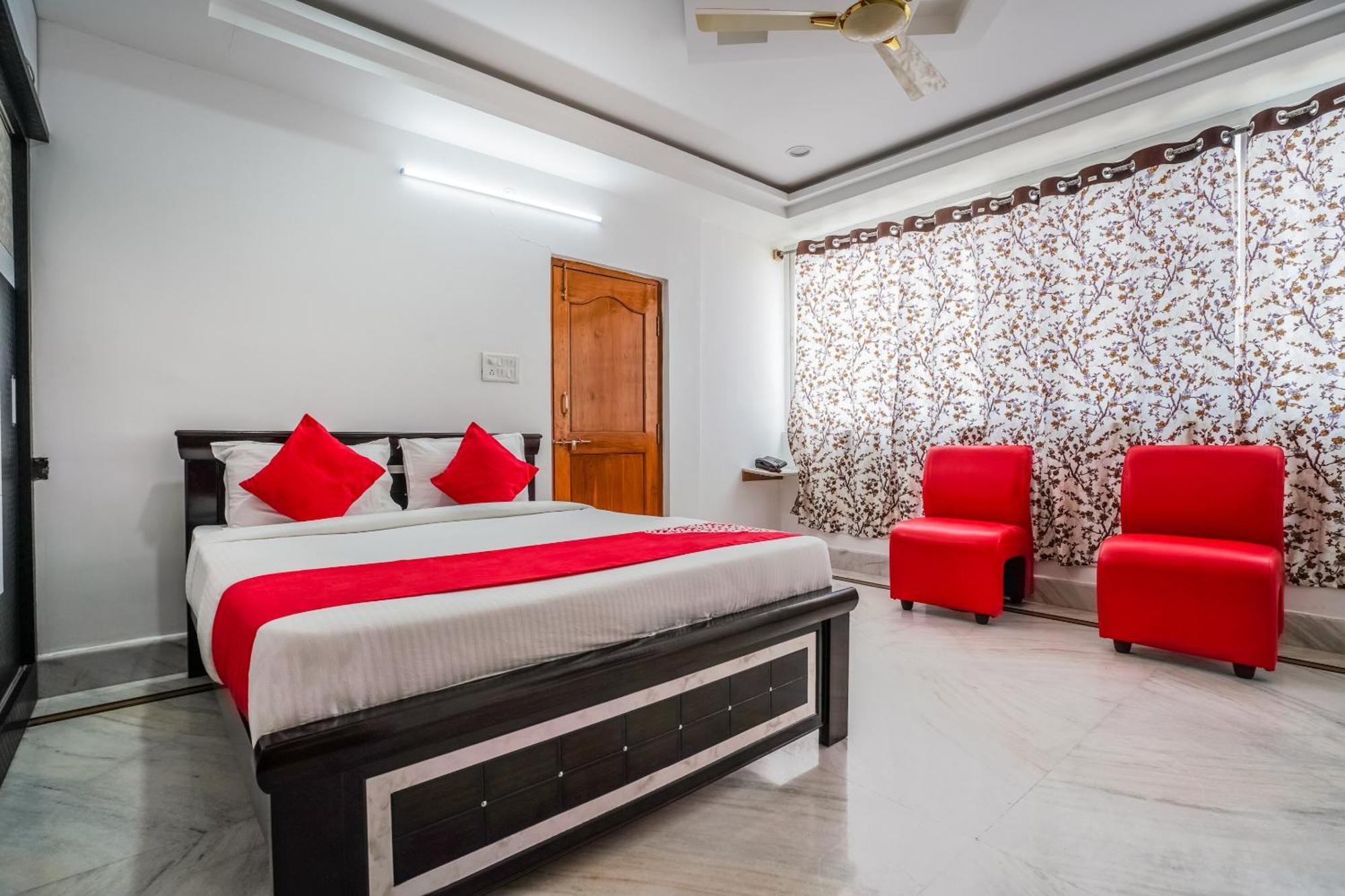Hotel O Mint Leaves Near Alcazar Mall Хидерабад Екстериор снимка